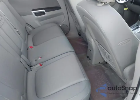 2008 Saturn Vue V6 Xe z USA, uszkodzony, nr VIN 3GSDL43N88S523637